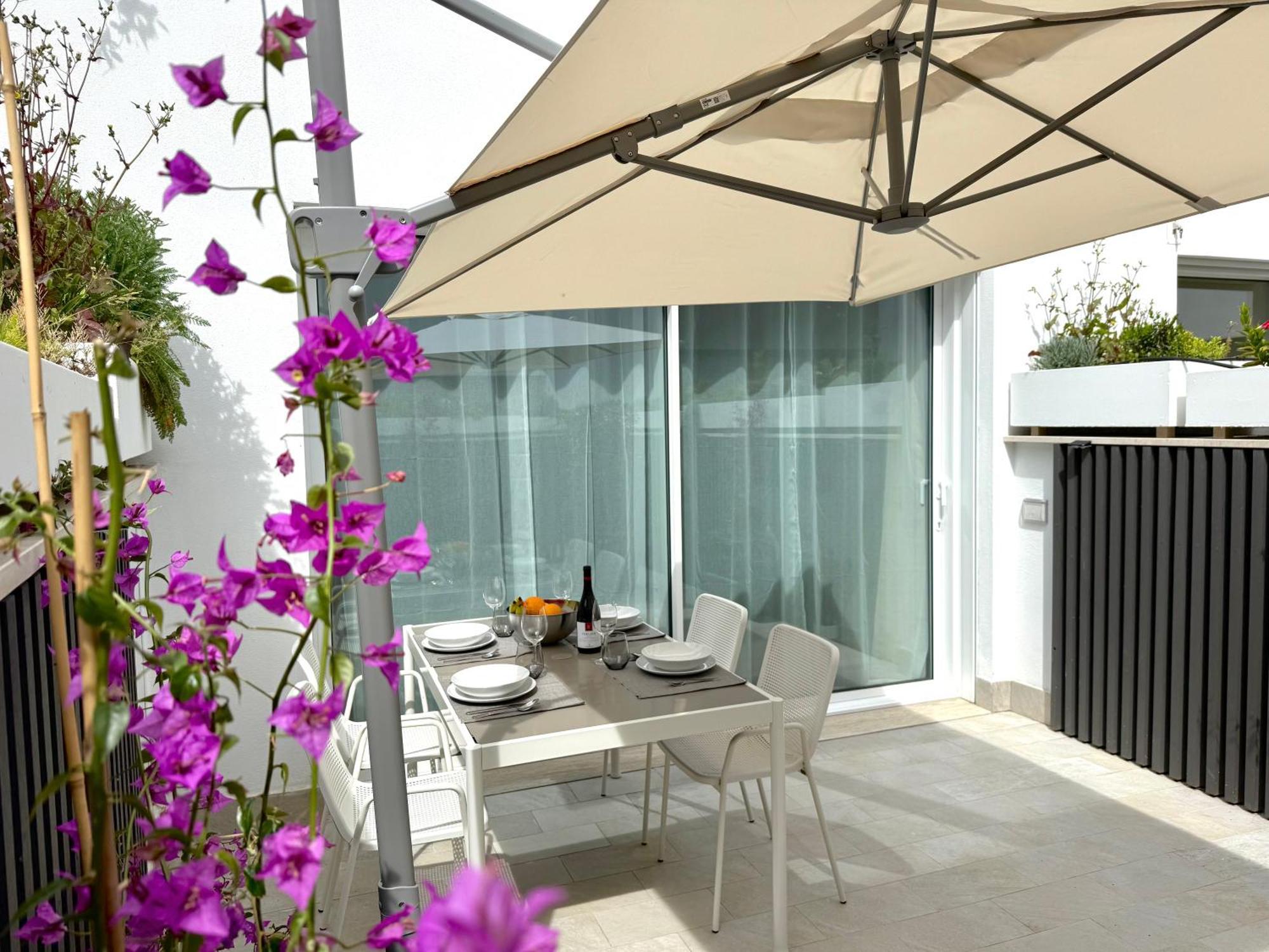 With Private Courtyard - Colosseum & Forum Appartamento *